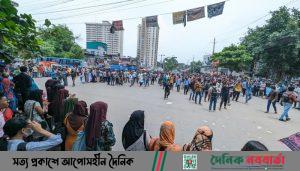 আন্দোলনে অসুস্থ সাত কলেজের শিক্ষার্থীরা