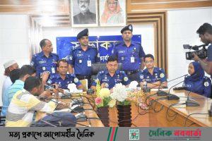 গৌরনদীতে চুরি যাওয়া ল্যাপটপ উদ্ধার, গ্রেপ্তার ৩