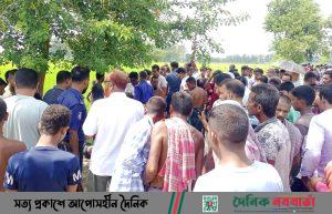 নন্দীগ্রামে ধানক্ষেতে অজ্ঞাত যুবকের লাশ উদ্ধার