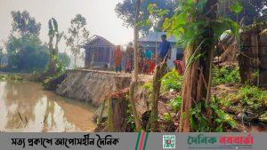 বকশীগঞ্জে নদী ভাঙ্গনে সব হারিয়ে নিঃস্ব হচ্ছে মানুষজন