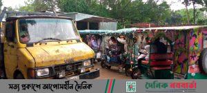 বৃষ্টিতে চরবাইলজুরী পঞ্চরাস্তা মোড়ে জলাবদ্ধতা, ভোগান্তি চরমে