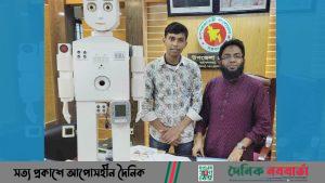 আগৈলঝাড়ায় টিফিনের টাকা জমিয়ে রোবট বানালো কলেজ ছাত্র ইরান