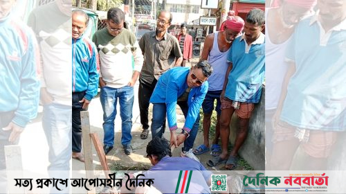 কেন্দ্রীয় যুবলীগ নেতার উদ্দ্যোগে ঘিওর বাজারের ড্রেন পরিস্কার