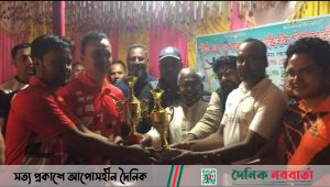 আটোয়ারীতে ইউএনও কাপ ব্যাডমিন্টন টুর্ণামেন্টের ফাইনাল খেলা অনুষ্ঠিত