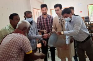 বানিয়াজুরীতে সহস্রাধিক সুবিধাভোগীর মাঝে ভিজিএফের চাউল বিতরণ